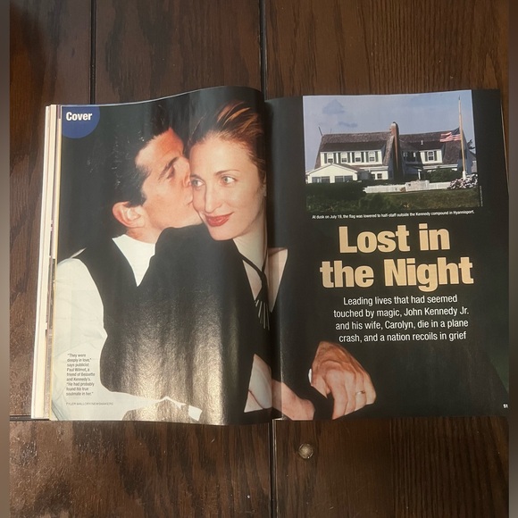 People Magazine Aug. 2, 1999 Vol.52 No.4 JFK Jr. & Carolyn Bessette-Kennedy - Picture 5 of 5